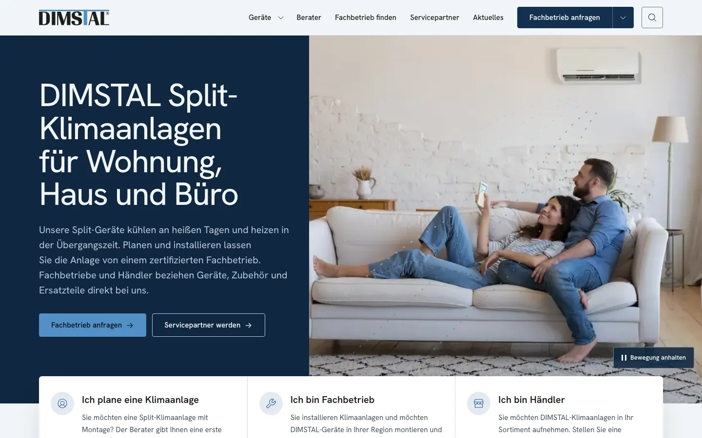 Startseite von dimstal.de mit dem Titel DIMSTAL Split-Klimaanlagen für Wohnung, Haus und Büro neben einem Wohnzimmer mit Klimagerät